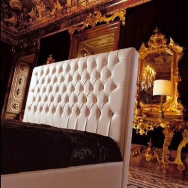 The Charme Bed