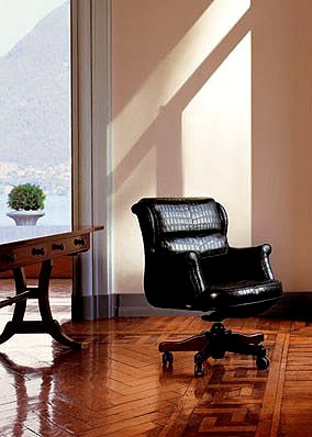 The chair of the working rotating leather upholstered Giubileo Conference, Mascheroni