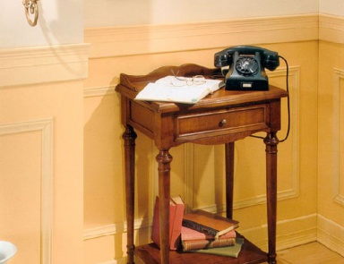 Telephone table , PREGNO