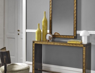 The console on high legs, PREGNO