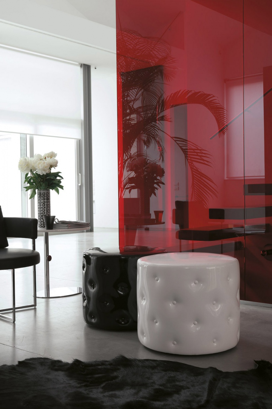 Round poof on a hidden frame, Snap - Porada