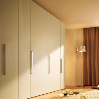 Milano Walk-In Closet