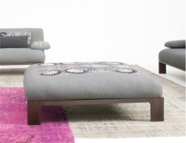 Poof with abstract floral patterns Fergana, Moroso