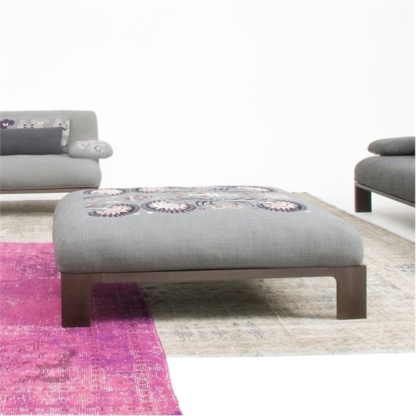 Poof with abstract floral patterns Fergana, Moroso