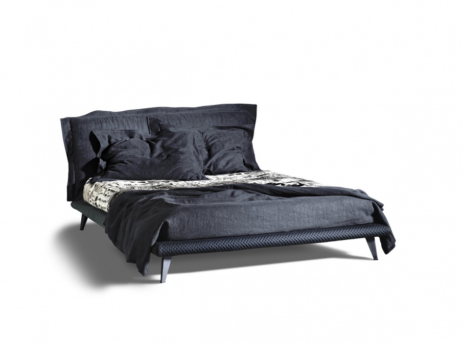 Double bed upholstered linen Cloudscape Platform, Moroso