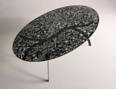 The oval table on a steel base, Collection Tord Boontje, Moroso