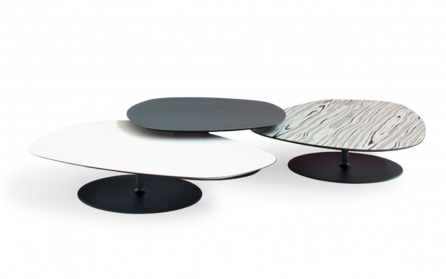 A coffee table on a steel base, Phoenix, Moroso