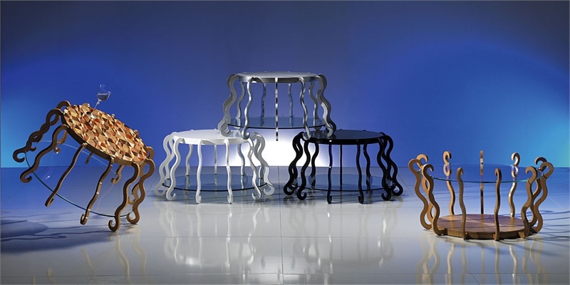 A coffee table on a frame of solid wood TL31 / TL32, Carpanelli