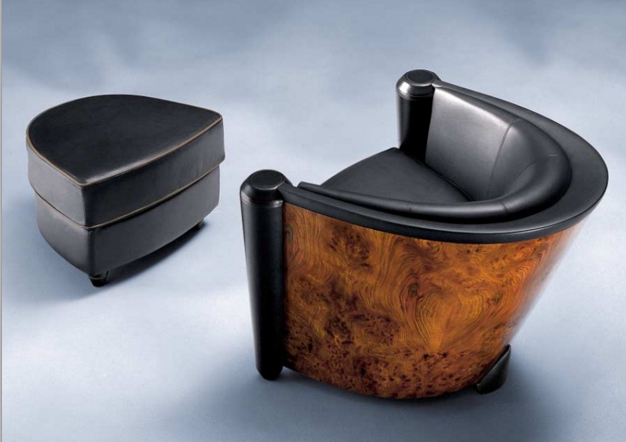 Poof on a frame of wood, leather upholstered Marnie, i4Mariani