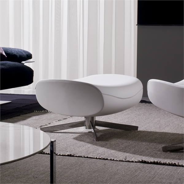Poof on a frame of chromed steel, upholstered in leather or fabric Oyster, i4Mariani