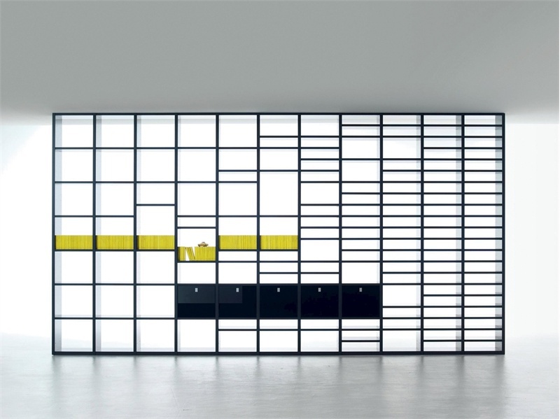 Bookcase with glass fa?ade Studimo, Interluebke