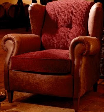 Armchair upholstered in leather or fabric Aprilia, Mantellassi