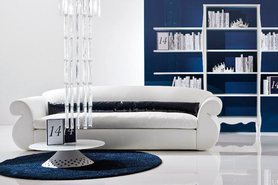 Three-seater sofa, upholstered Regina di Cuori, Moda