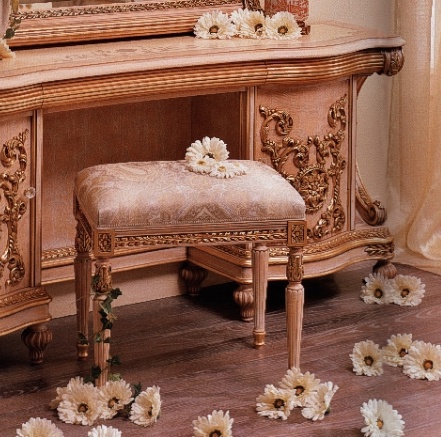 Poof on a frame of solid wood upholstered in silk, 6042, Riva Mobili d'arte