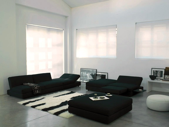 Serpentayn Sofa, Futura