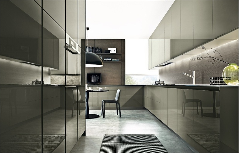 Set for the kitchen with open полкамиTwelve, Varenna