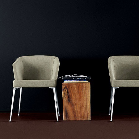 Chair with armrests, Telly - Desalto