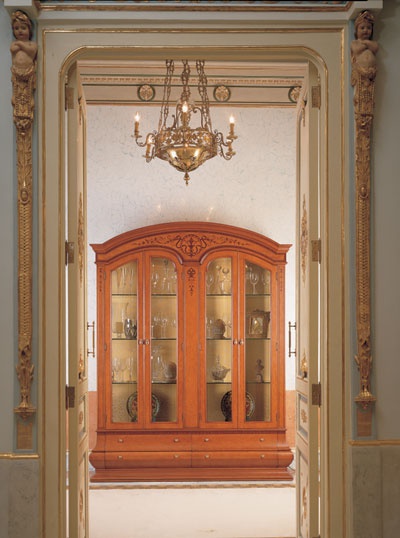The Verona Cabinet Mirto, Vicente Zaragoza