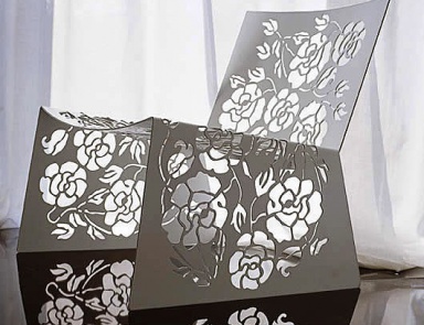 The Roses Armchair, Vibieffe