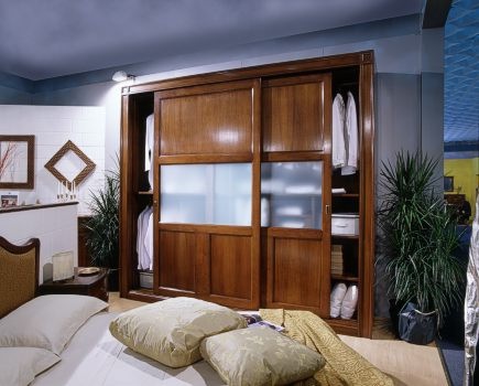 Wardrobe for the bedroom from natural wood walnut Armadio, Moletta Mobili