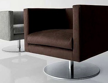 Chair with armrests, Light - Saba Italia