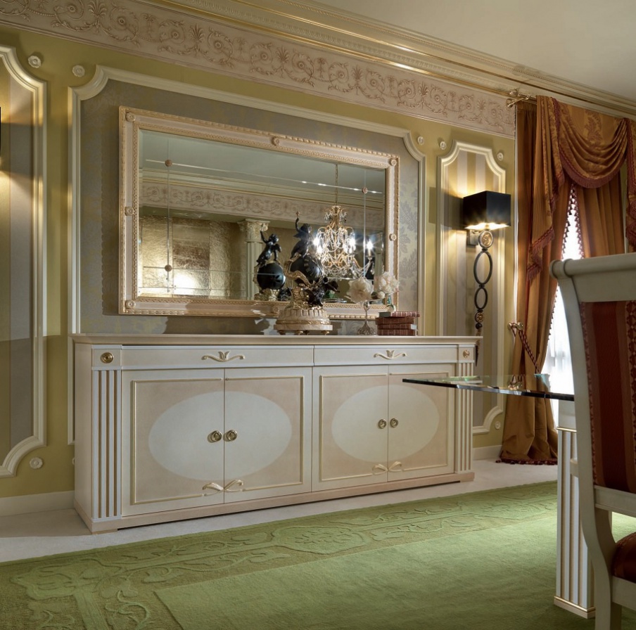 Sideboard in solid wood Exedra, Turri