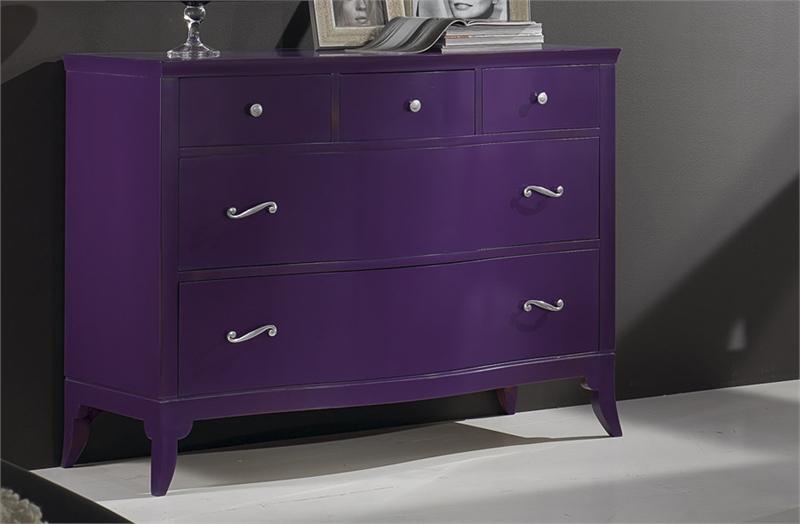 Tall dresser, at the stilema stand