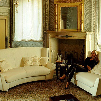 Sofa Salon Avenue Montaigne