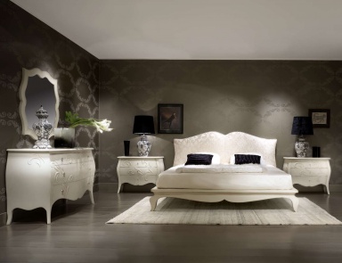 Double bed with varnish finish, Giorgio Piotto