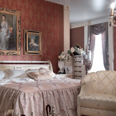 The Arcade Royale Dresser