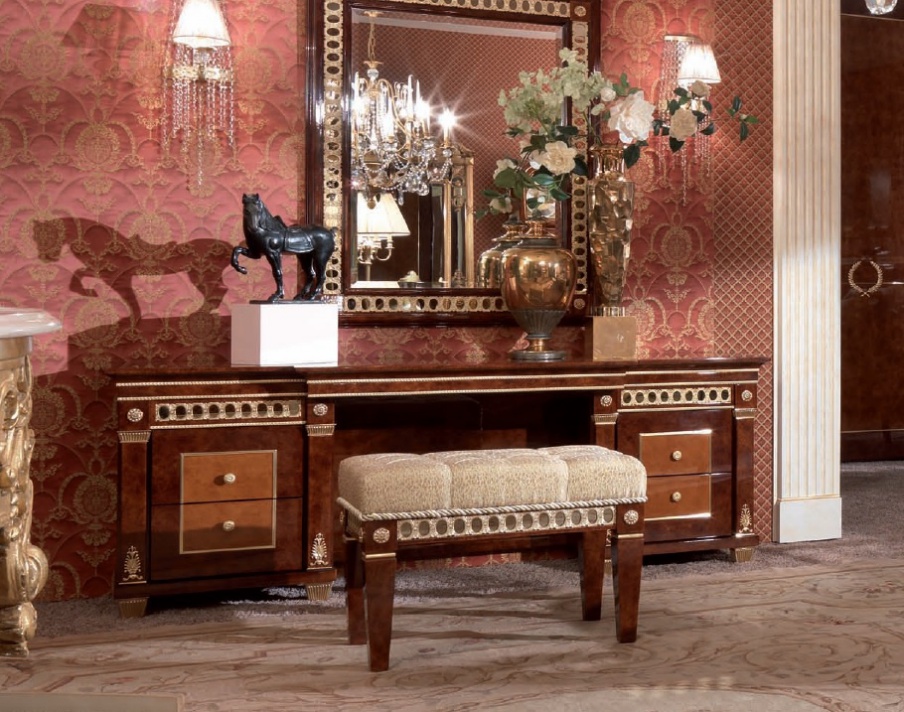 Pouf in solid wood with upholstered Arcade Plus Turri