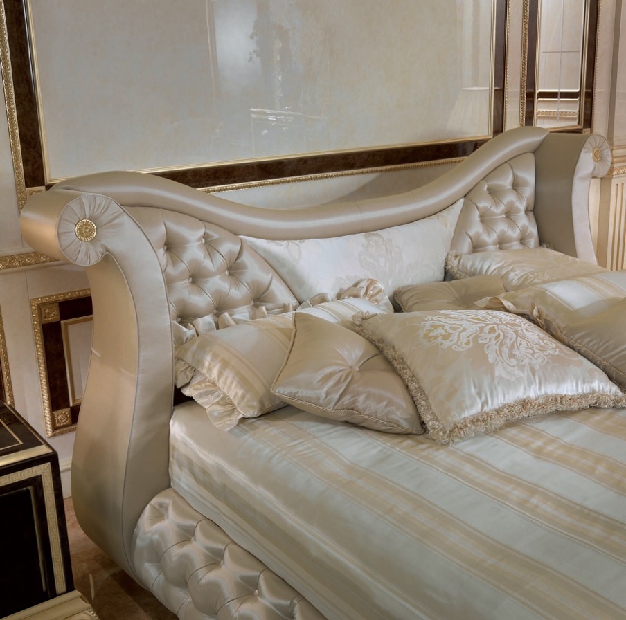 Double bed with upholstered headboard in the form of harp Hermitage
