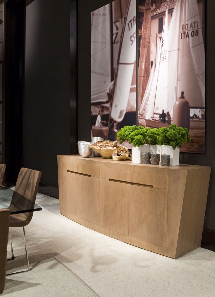 Sideboard in walnut wood Annibale Colombo