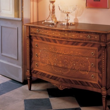 The Como chest of drawers Louis XV