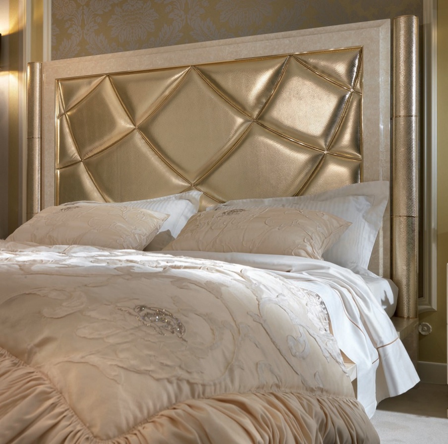 Double bed with cushioned headboard bed Infinity, Turri