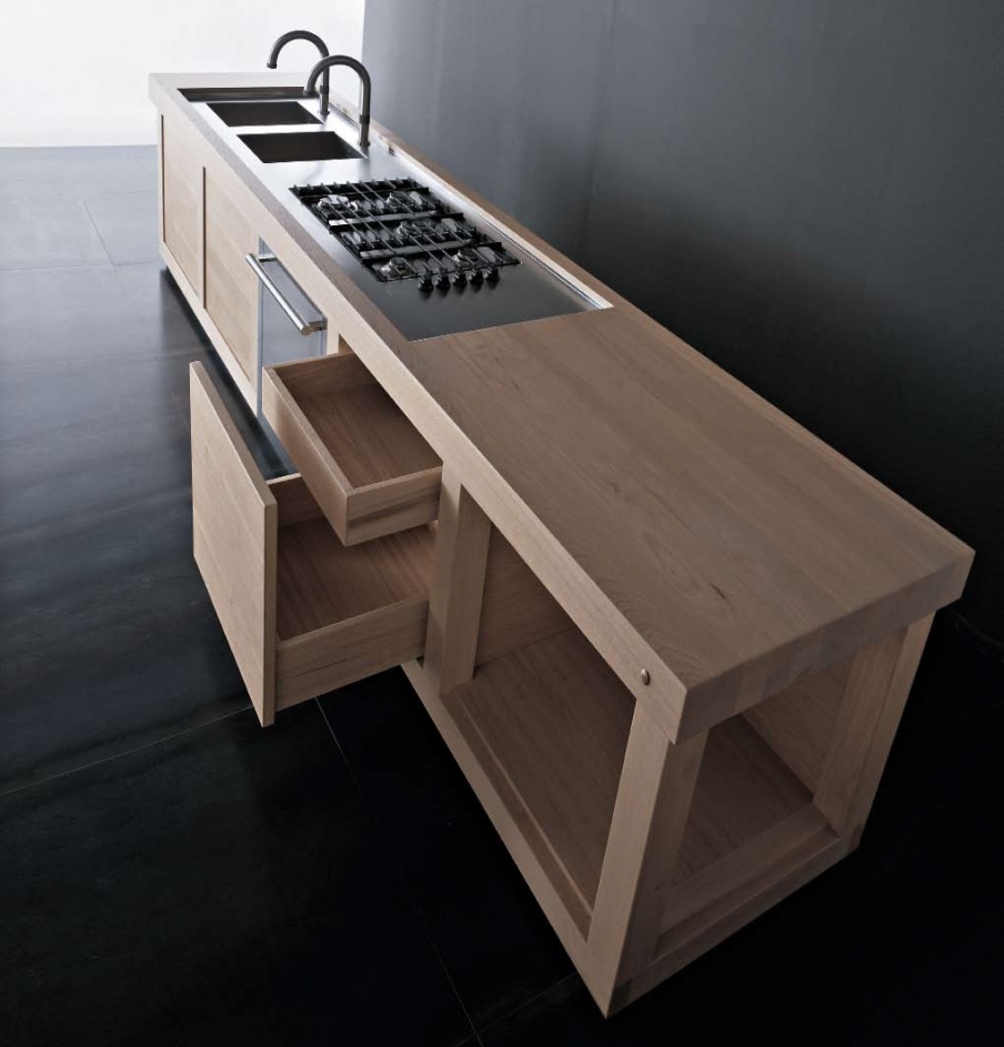 Set for a kitchen with stainless steel work area, Effeti