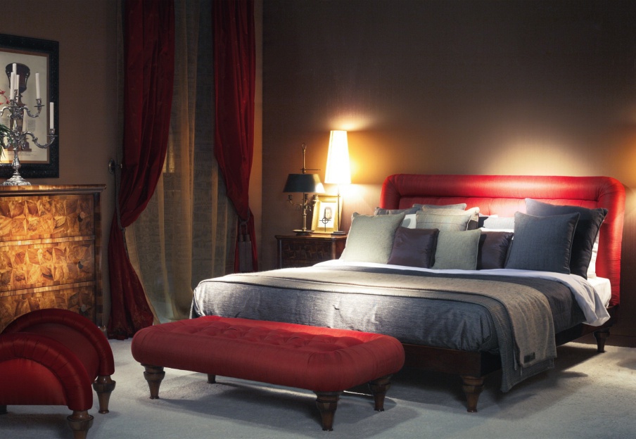 Bed made of cherry wood with upholstered headboard G1361, Annibale Colombo