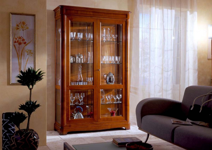 Sideboard with glass doors, Busatto