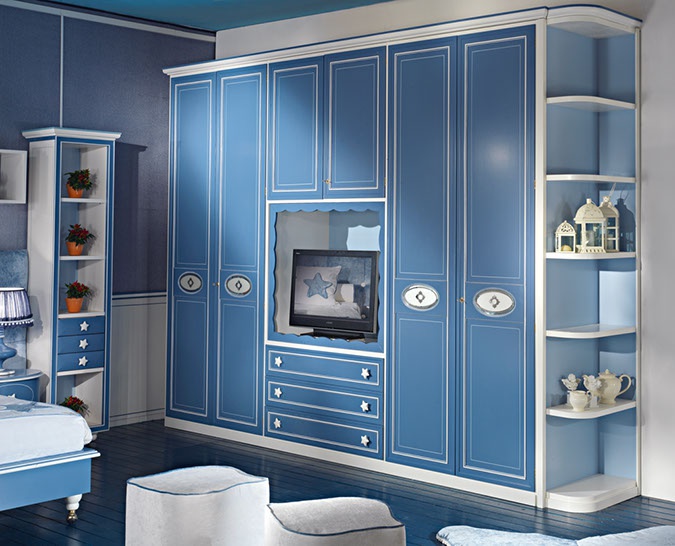 A Wardrobe Fantasy, Ebanisteria Bacci