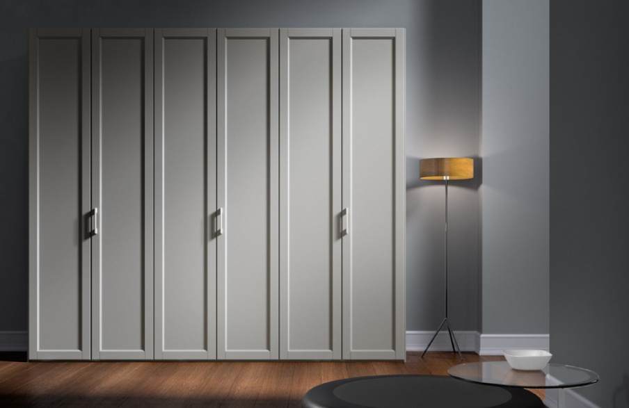 Wardrobe made of natural wood David, Cenedese