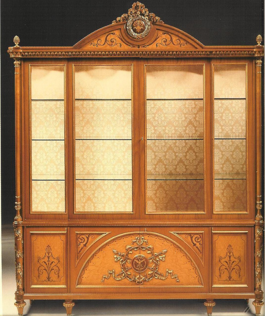 A display Cabinet, low lying Citterio
