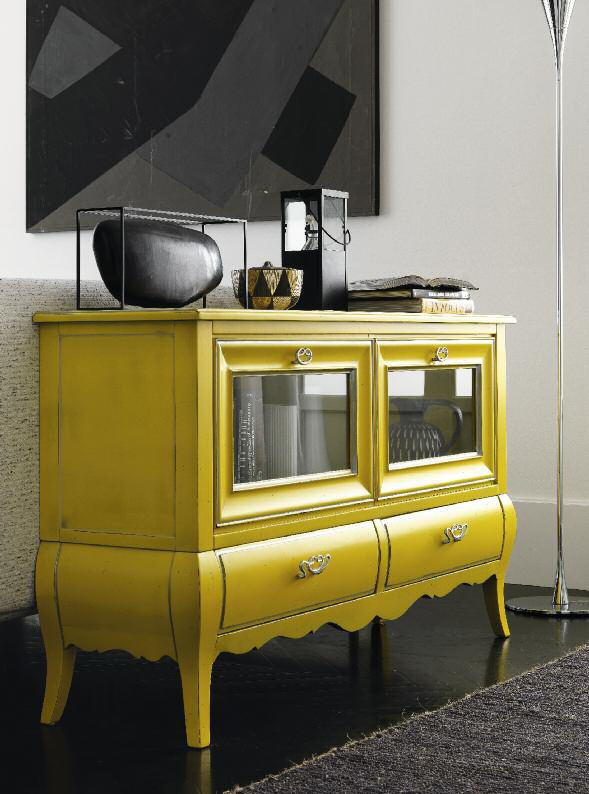 Wooden chest of drawers, Flai