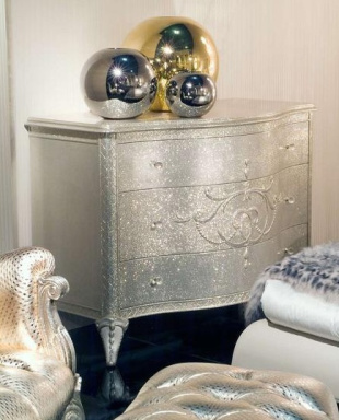 Chest Cornelio Cappellini