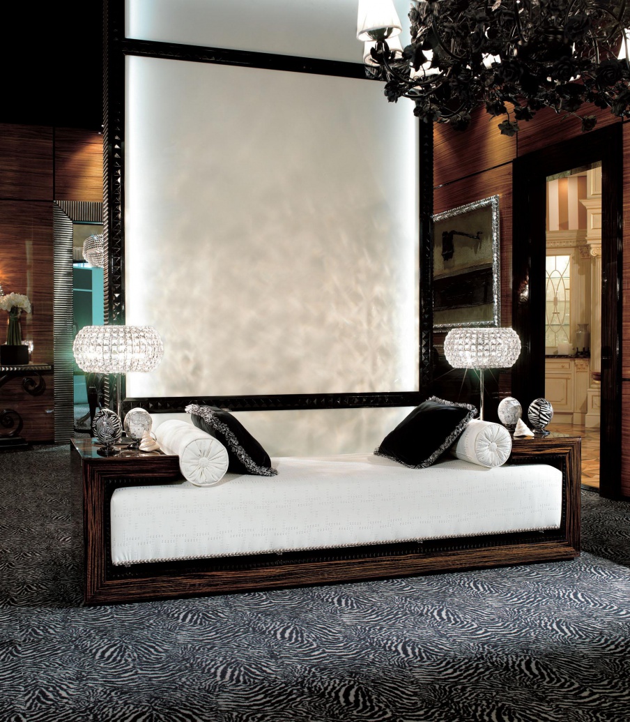 The Manhattan sofa in fabric, Francesco Molon