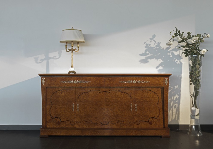 A chest of drawers, decorated with inlay, Ceppi