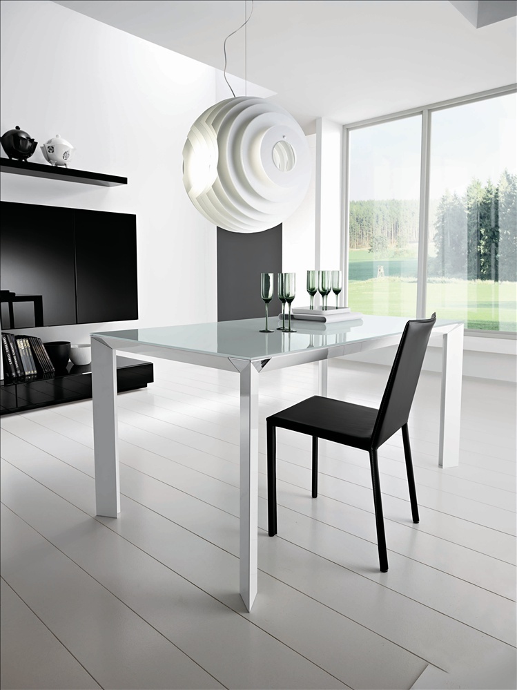 Dining table, Mercantini