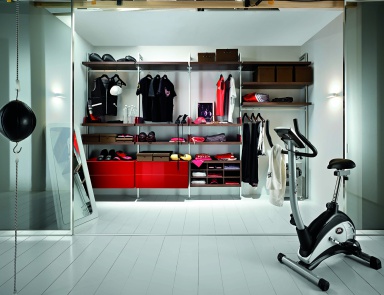 Walk-In Closet, Mercantini