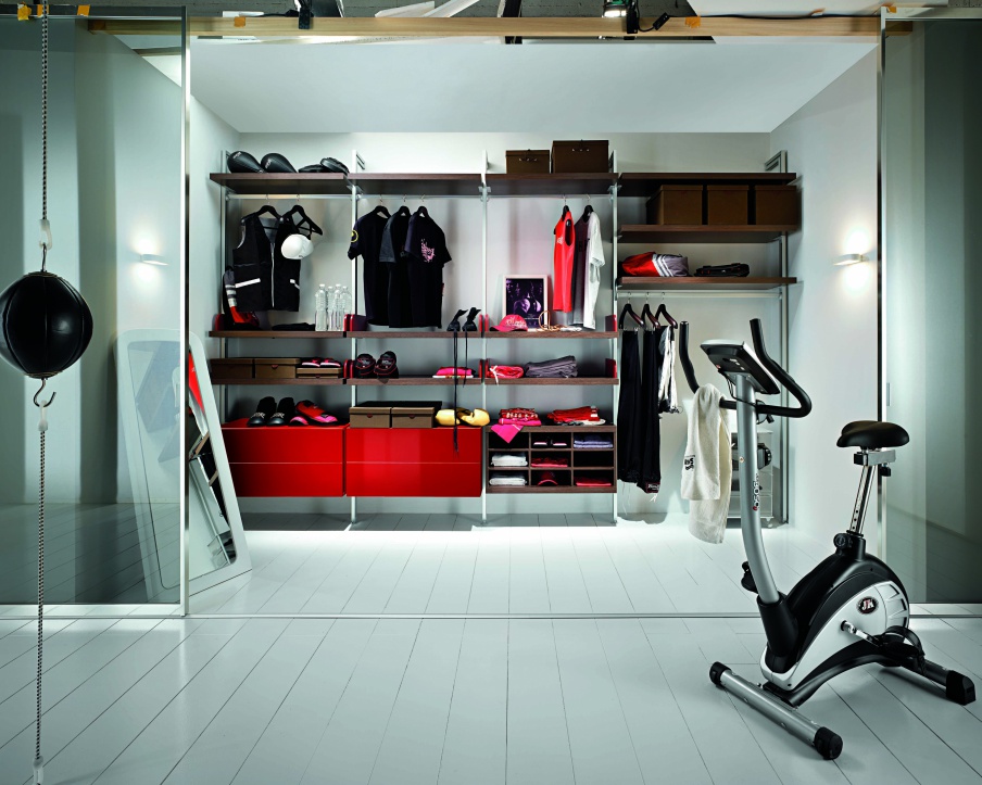 Walk-In Closet, Mercantini