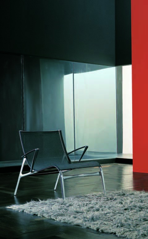 The chair frame is made of chrome steel, Prealpi