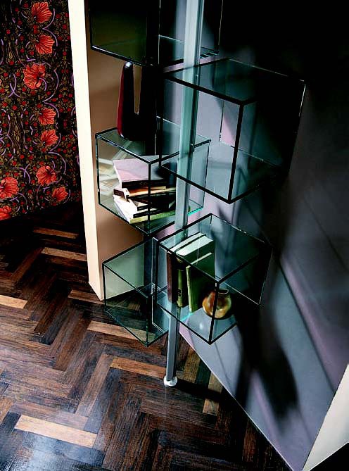 The rack on a steel frame with shelves made of glass, Prealpi